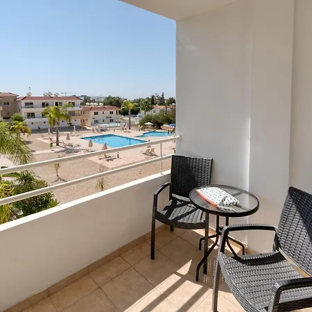 Narcissos 'nissi Beach' D12