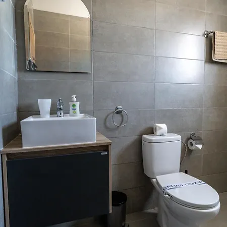 Narcissos 'nissi Beach' D12