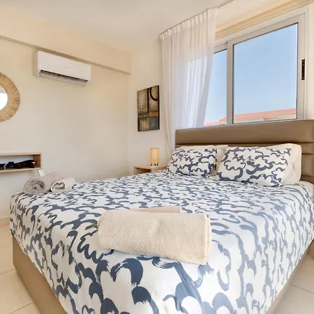 Narcissos 'nissi Beach' D12 * Ajia Napa