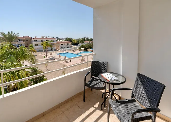 Narcissos 'nissi Beach' D12